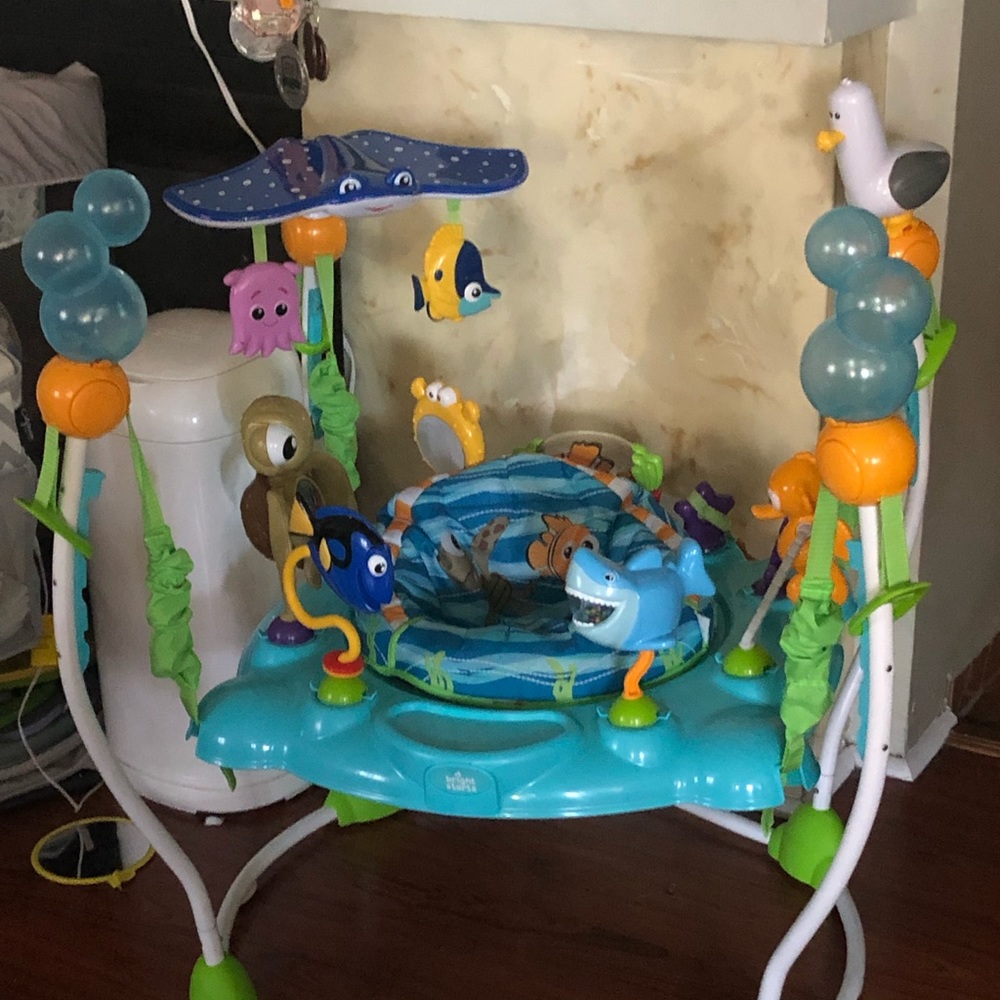 Finding Nemo baby bouncer